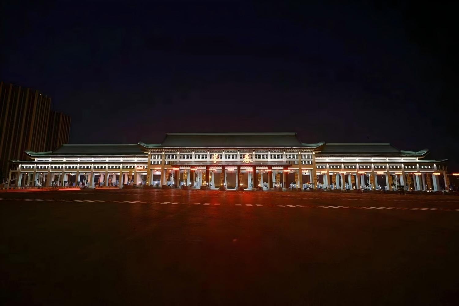 24-夜间高速收费站1(1).jpg